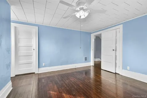 8 The Serpentine New Rochelle NY 10801