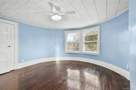 8 The Serpentine New Rochelle NY 10801