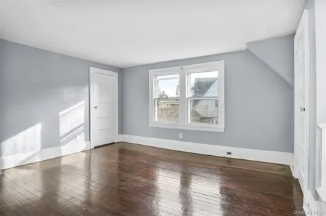 8 The Serpentine New Rochelle NY 10801
