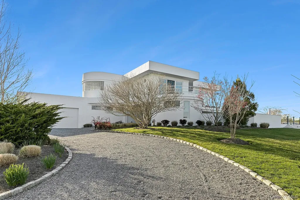 3 Old Meadow Bend Westhampton Beach NY 11978