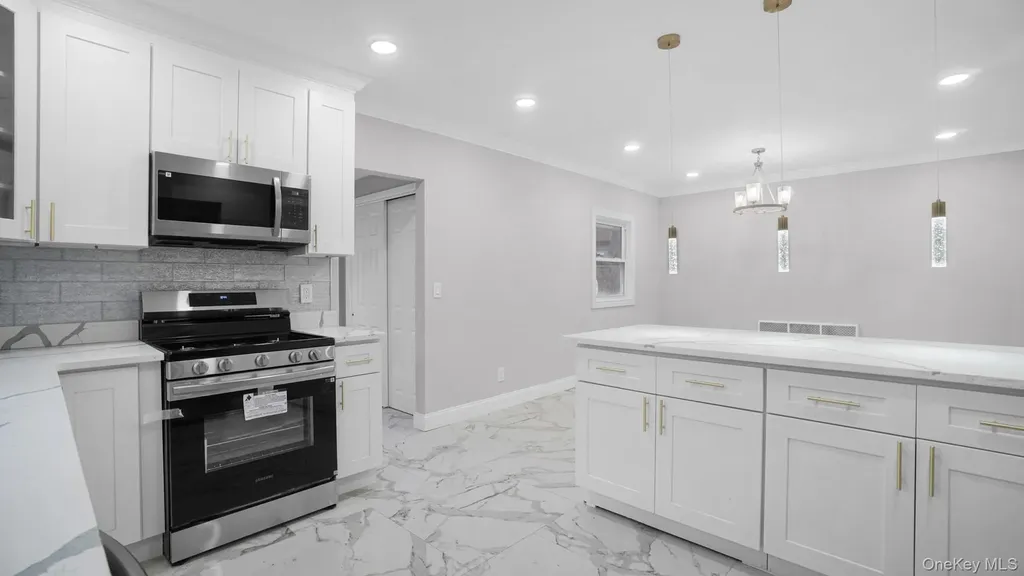 39 Acacia Avenue Hempstead NY 11550