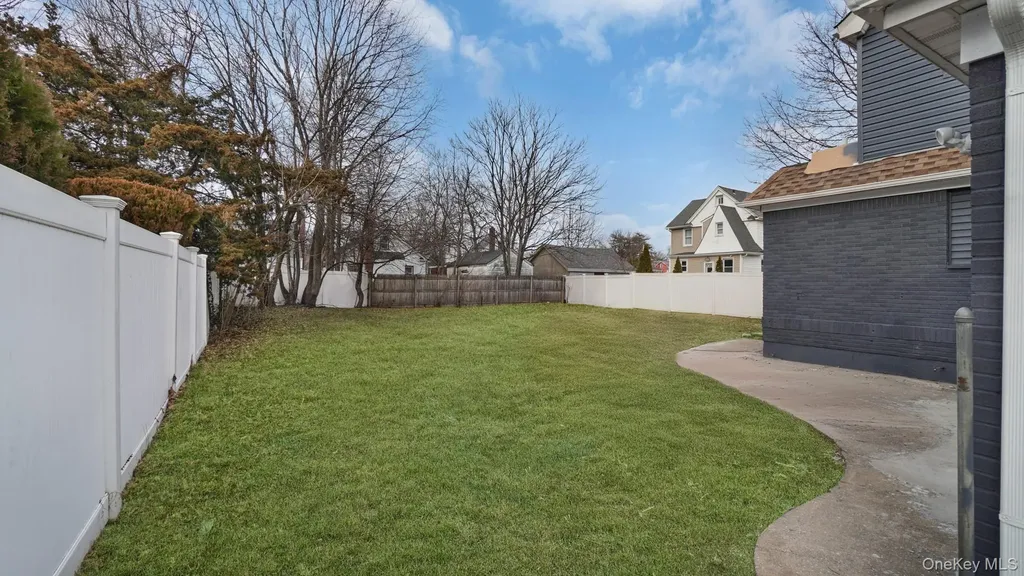39 Acacia Avenue Hempstead NY 11550