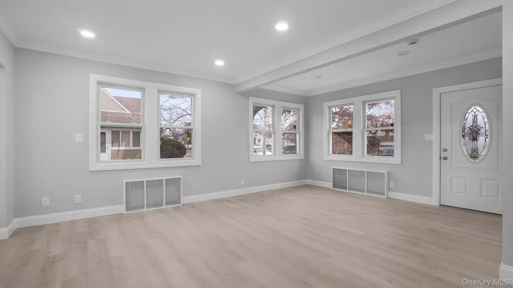 39 Acacia Avenue Hempstead NY 11550