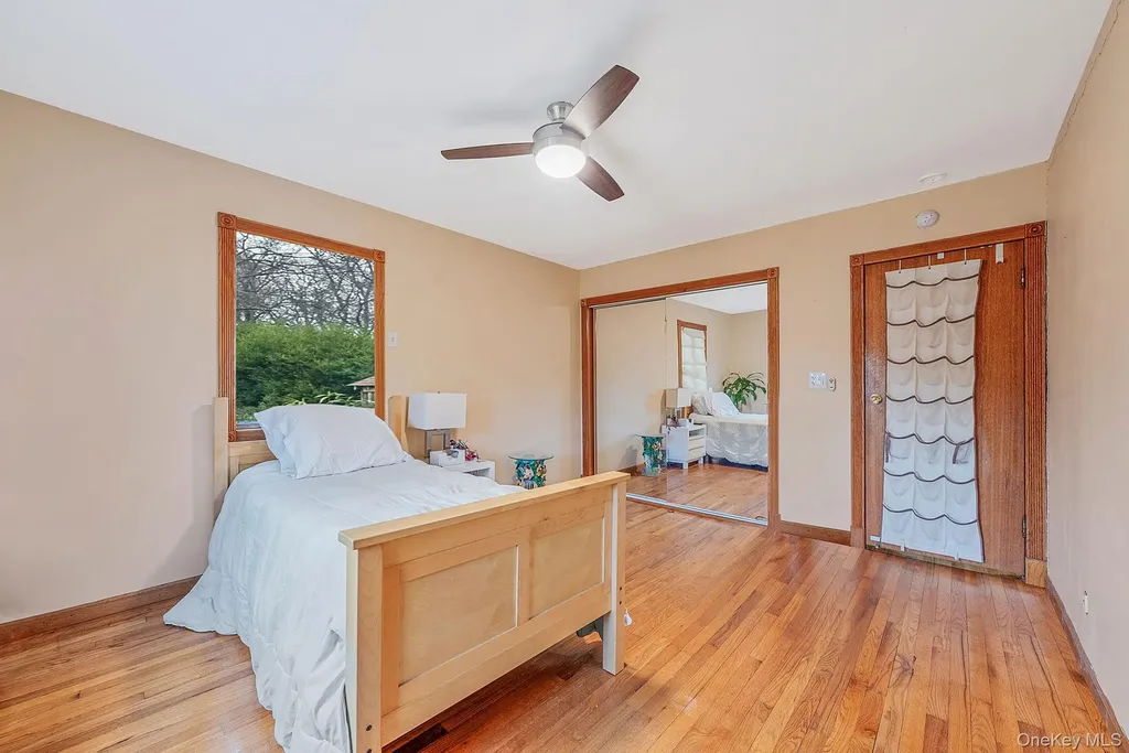 1432 Gardiner Drive Bay Shore NY 11706