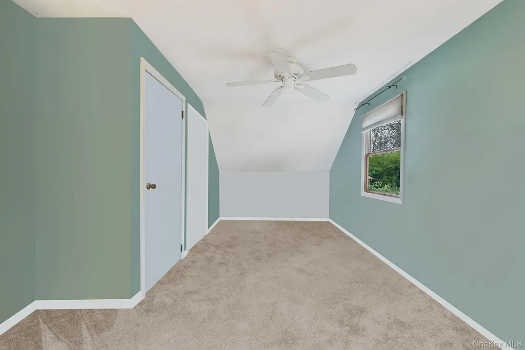 1432 Gardiner Drive Bay Shore NY 11706