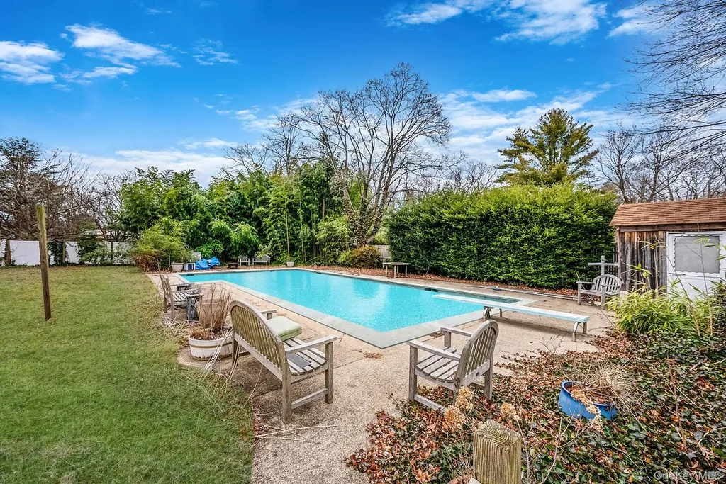 1432 Gardiner Drive Bay Shore NY 11706