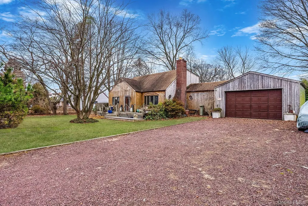 1432 Gardiner Drive Bay Shore NY 11706