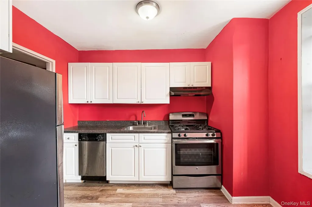282 E 35th Street Brooklyn NY 11203