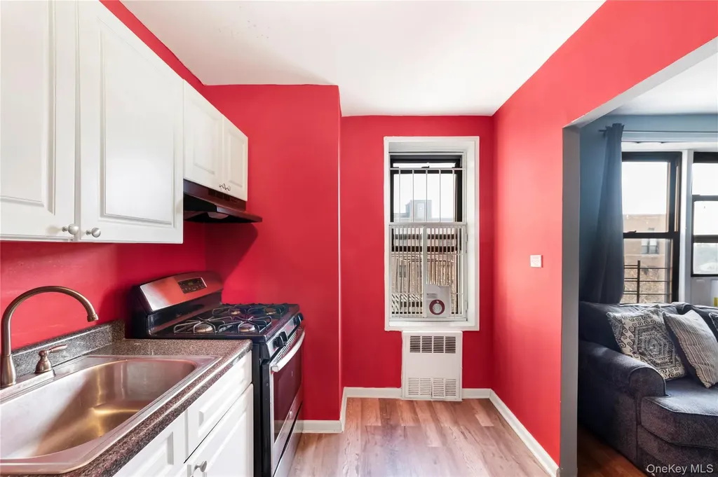 282 E 35th Street Brooklyn NY 11203