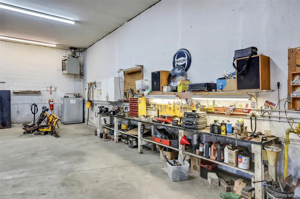 16 Sloop Hill Road New Windsor NY 12553