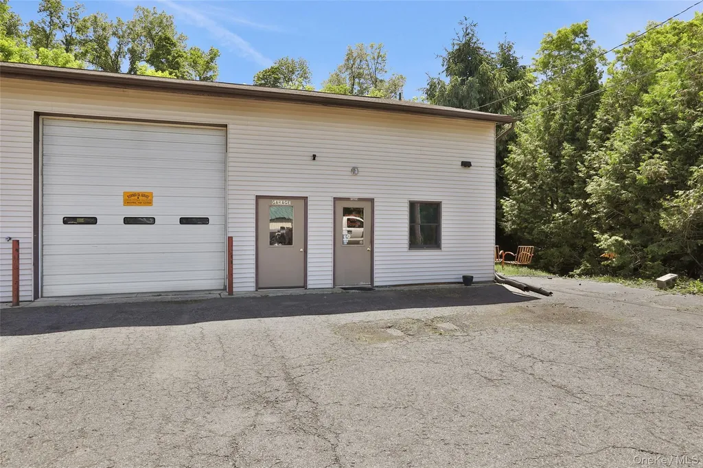 16 Sloop Hill Road New Windsor NY 12553