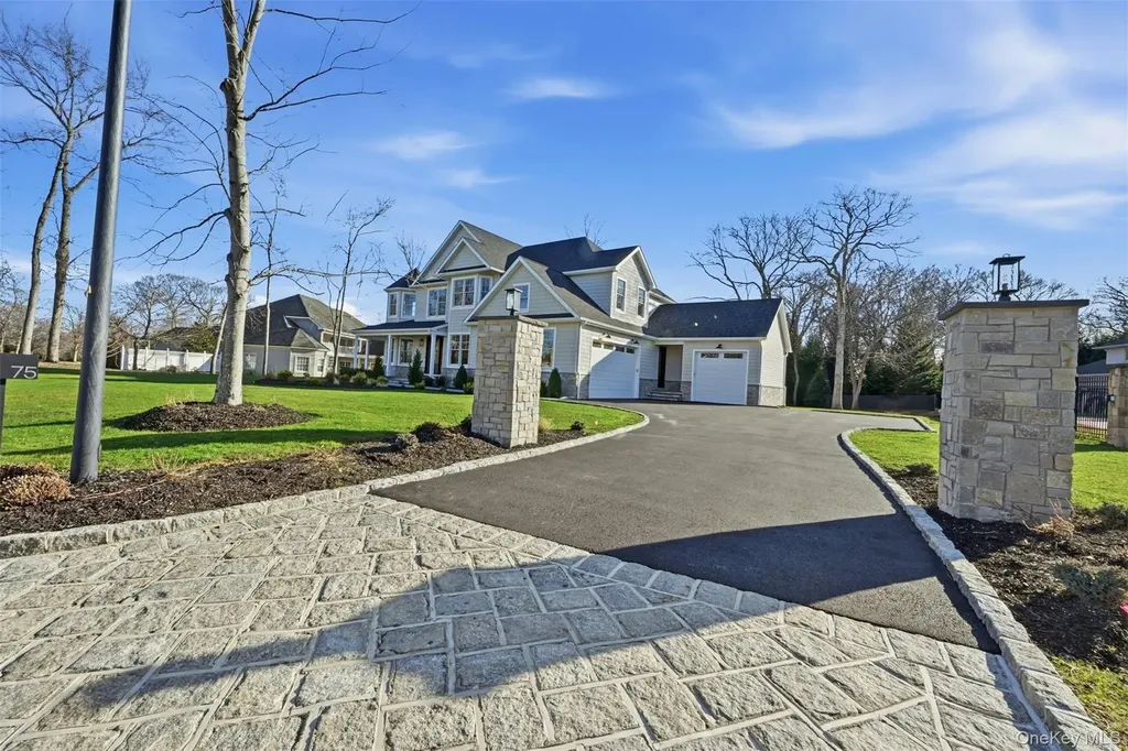 75 Crescent Court Wading River NY 11792