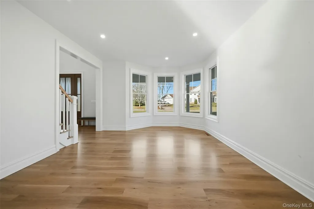 75 Crescent Court Wading River NY 11792