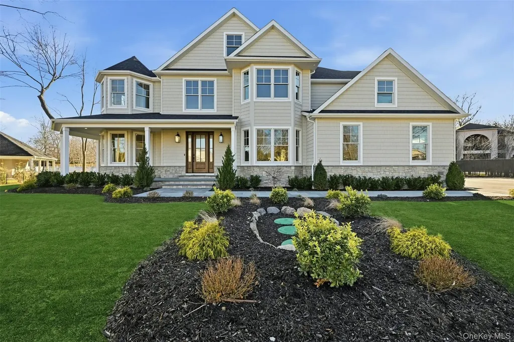 75 Crescent Court Wading River NY 11792