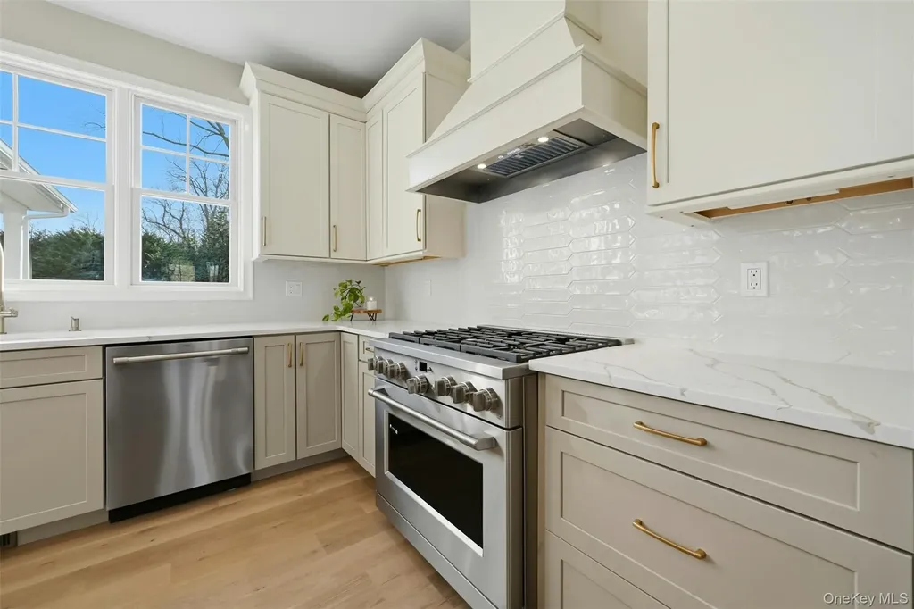 75 Crescent Court Wading River NY 11792