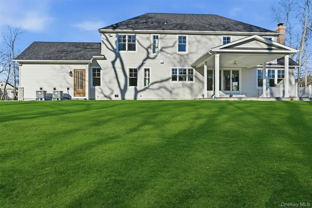 75 Crescent Court Wading River NY 11792