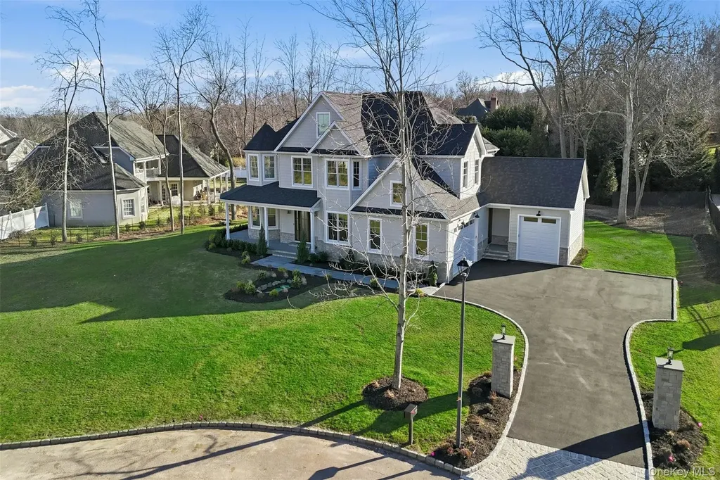 75 Crescent Court Wading River NY 11792