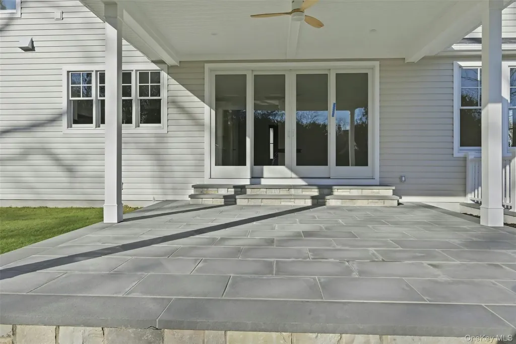 75 Crescent Court Wading River NY 11792