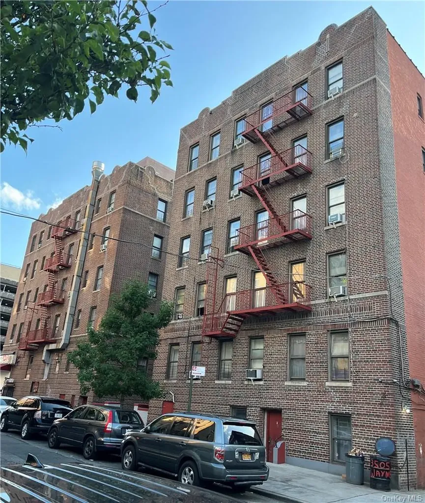 3505 Wayne Avenue Bronx NY 10467