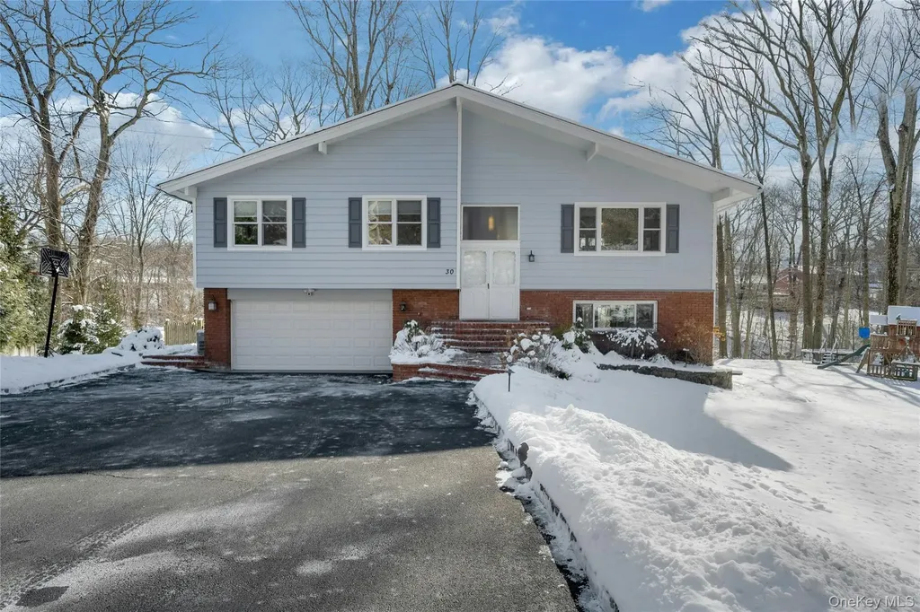 30 Highclere Lane Valhalla NY 10595