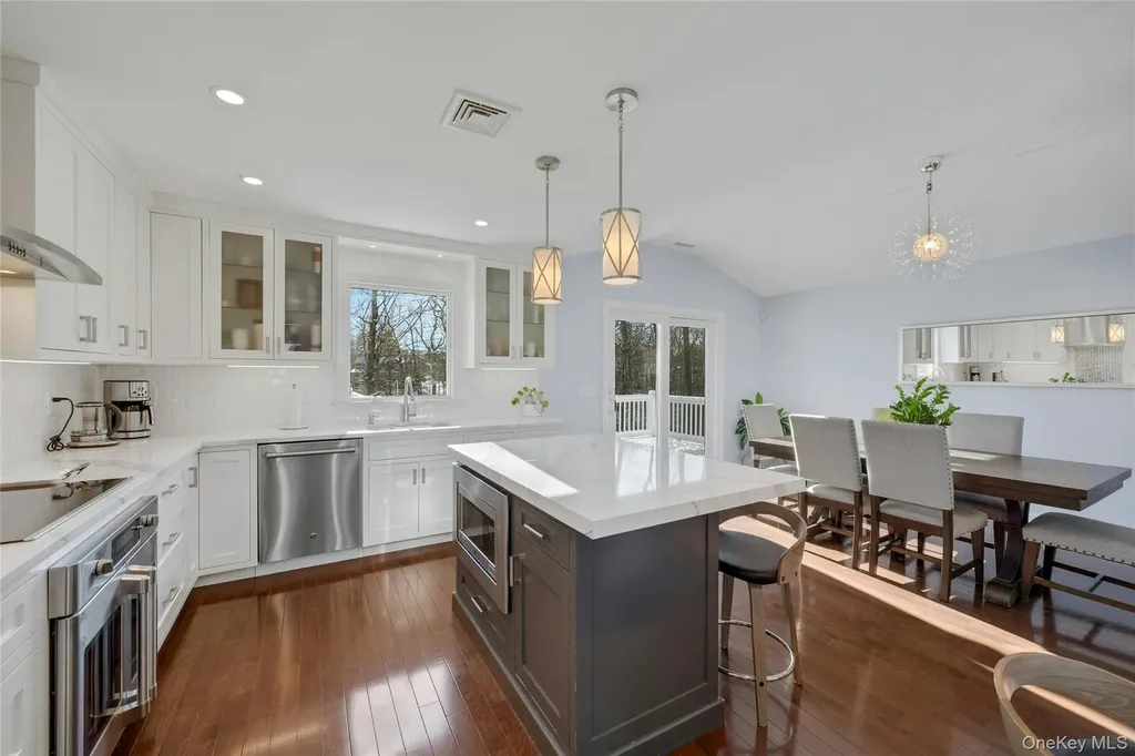 30 Highclere Lane Valhalla NY 10595