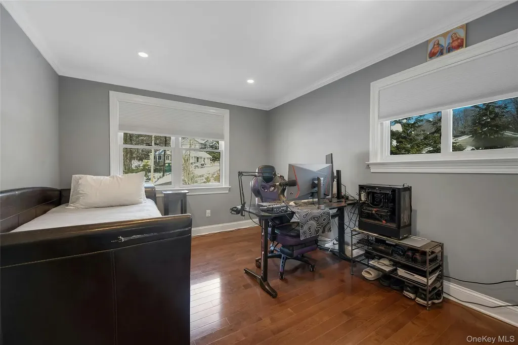 30 Highclere Lane Valhalla NY 10595