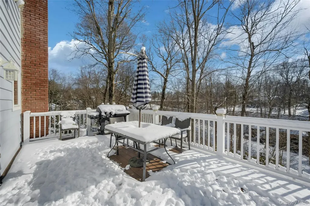 30 Highclere Lane Valhalla NY 10595