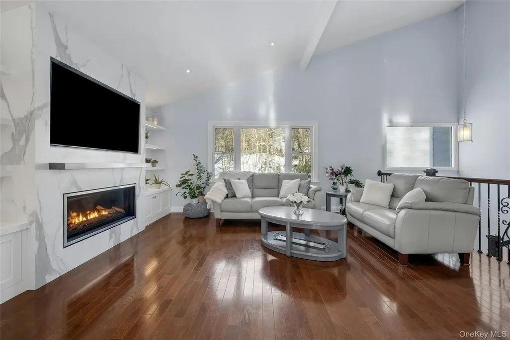 30 Highclere Lane Valhalla NY 10595
