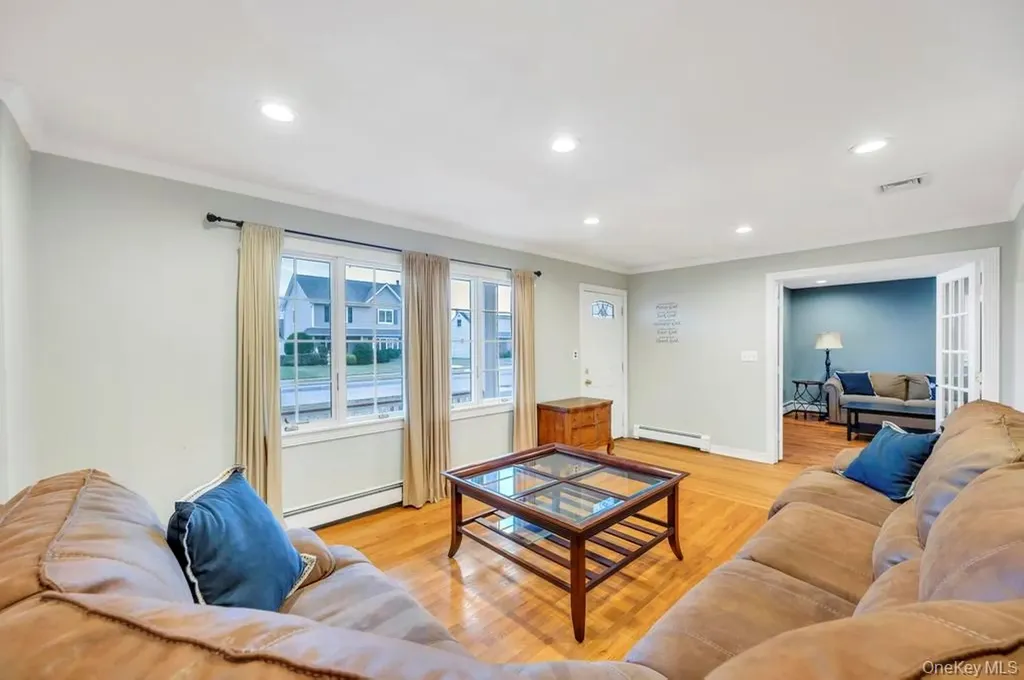 3597 Martha Boulevard Bethpage NY 11714