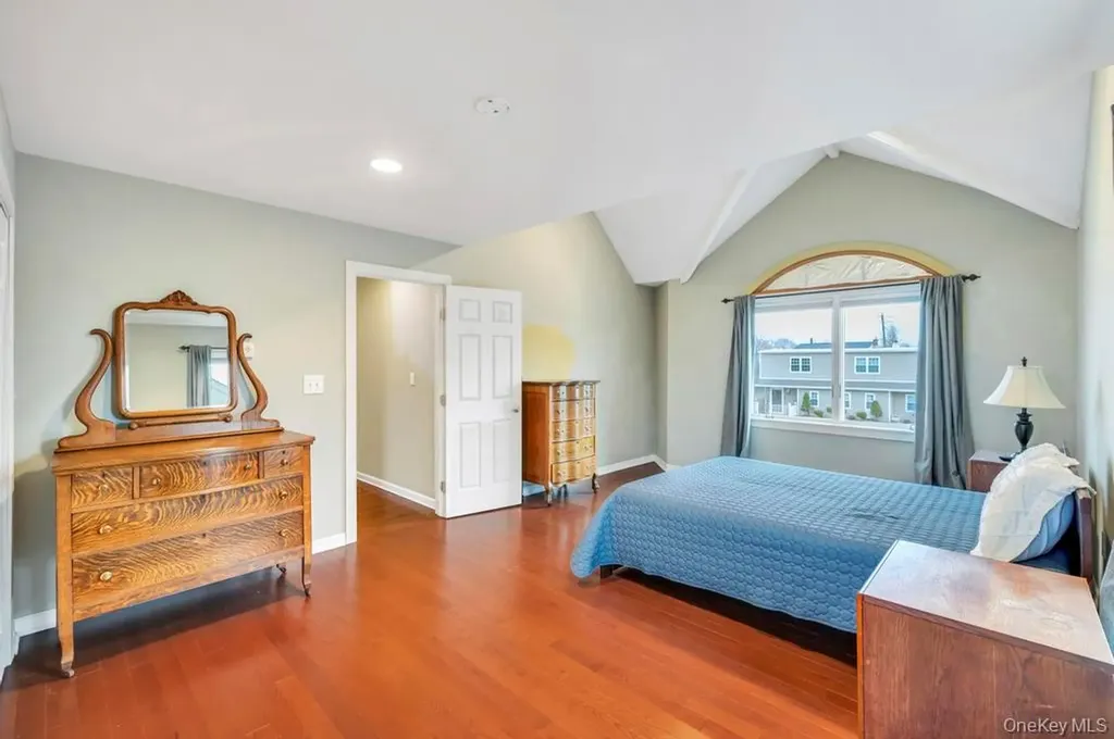 3597 Martha Boulevard Bethpage NY 11714
