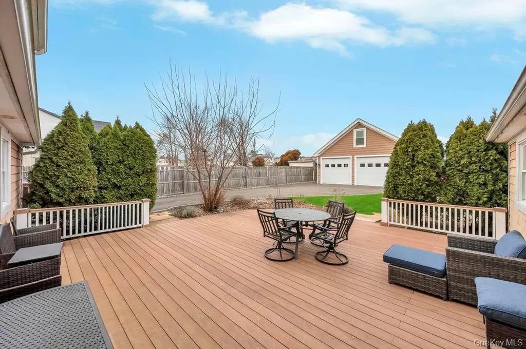 3597 Martha Boulevard Bethpage NY 11714