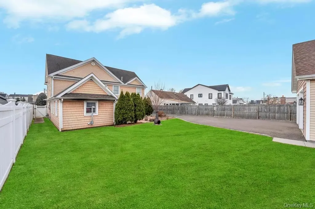 3597 Martha Boulevard Bethpage NY 11714