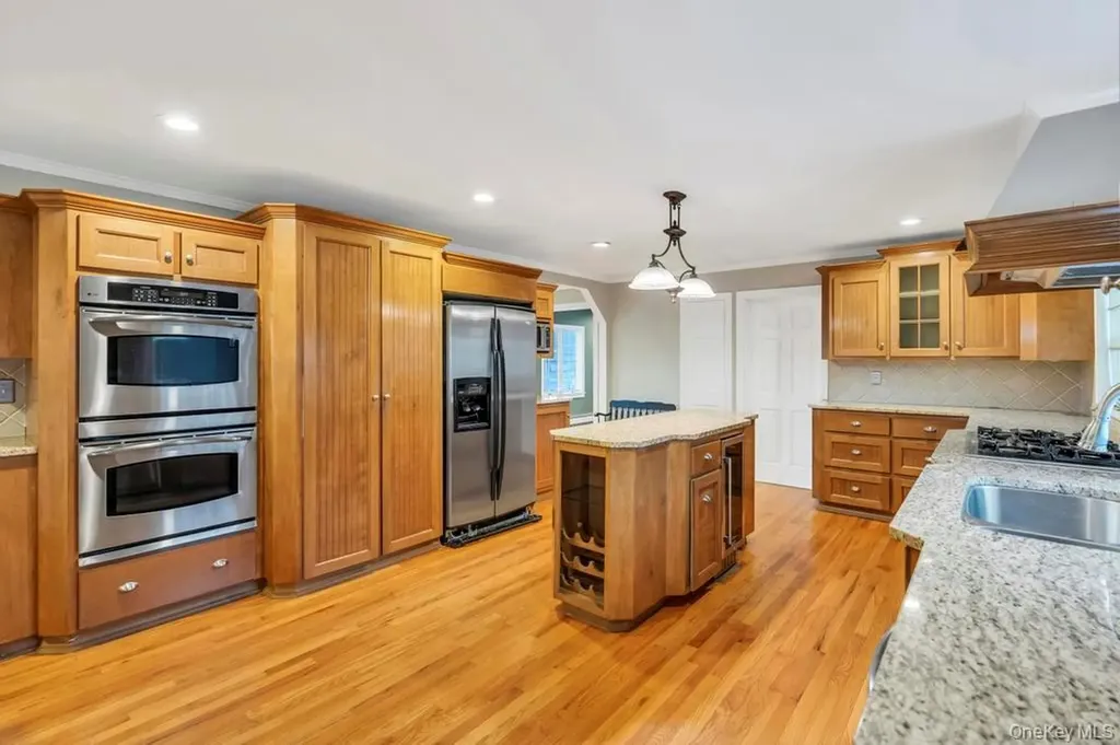 3597 Martha Boulevard Bethpage NY 11714