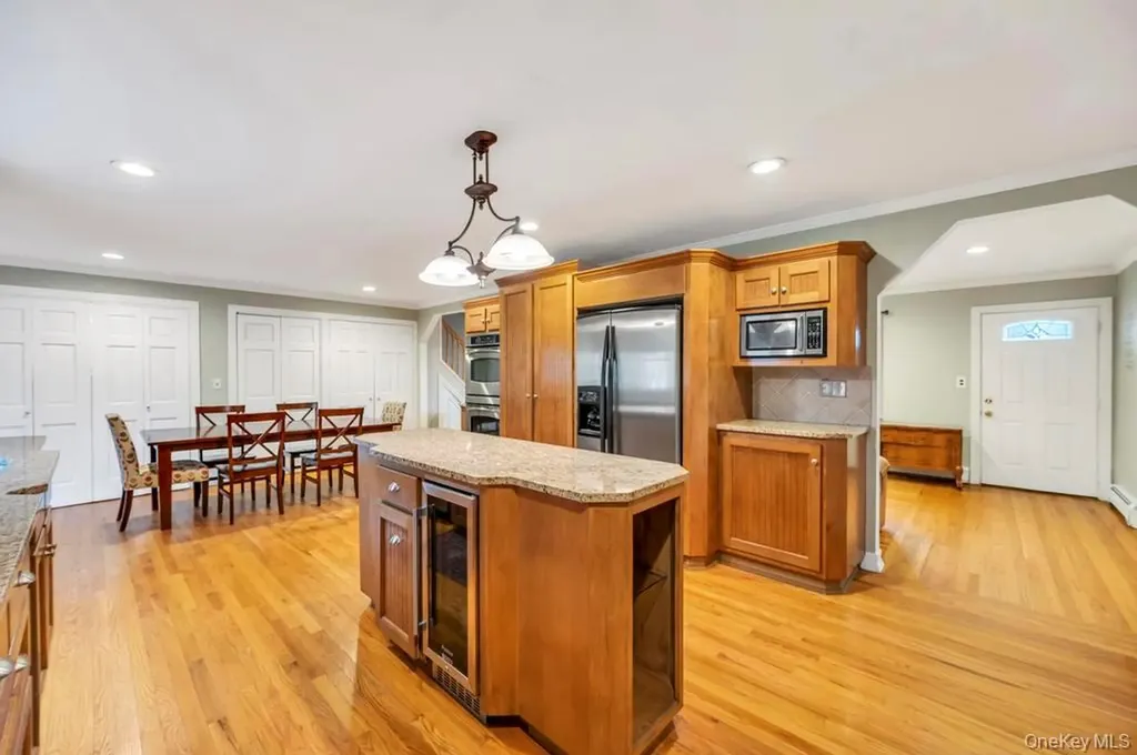 3597 Martha Boulevard Bethpage NY 11714