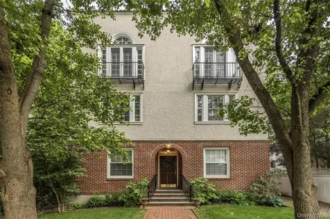 15 Meadow Avenue Bronxville NY 10708