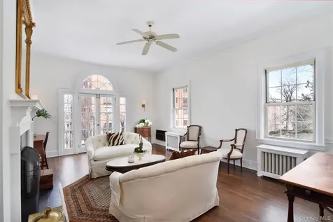 15 Meadow Avenue Bronxville NY 10708
