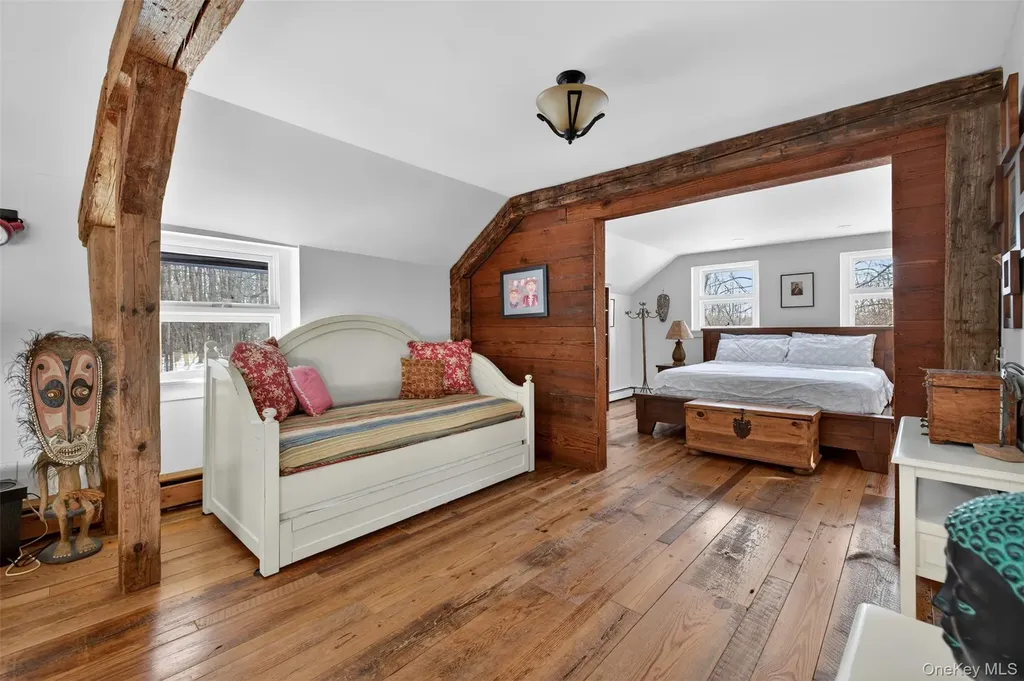 101 Drake Road Pleasant Valley NY 12569