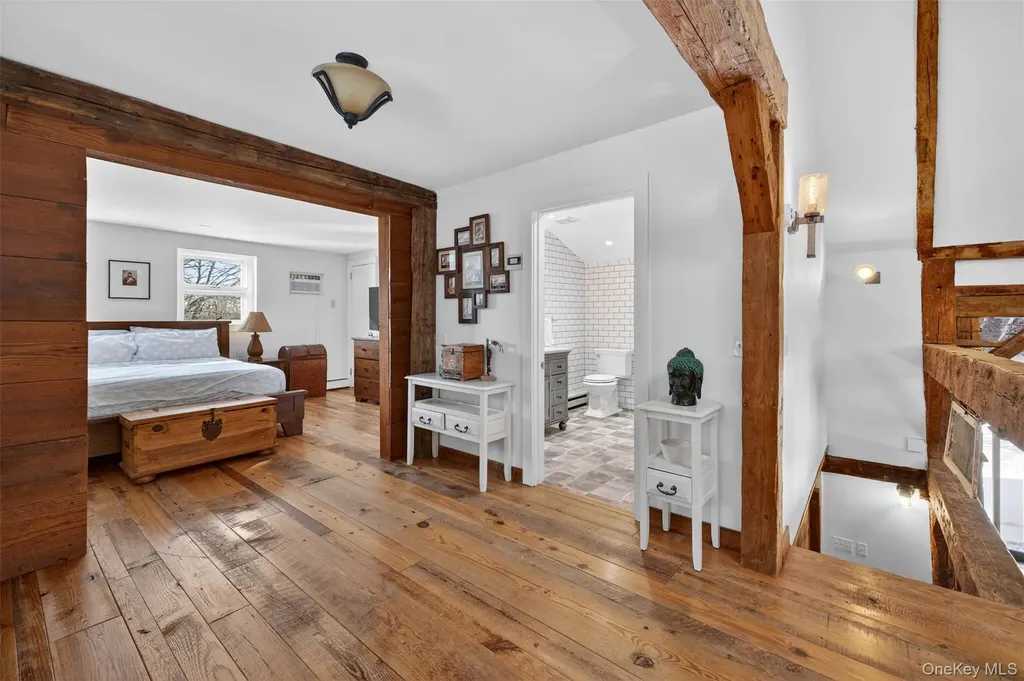 101 Drake Road Pleasant Valley NY 12569