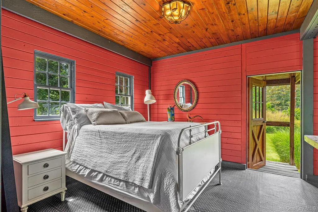 101 Drake Road Pleasant Valley NY 12569