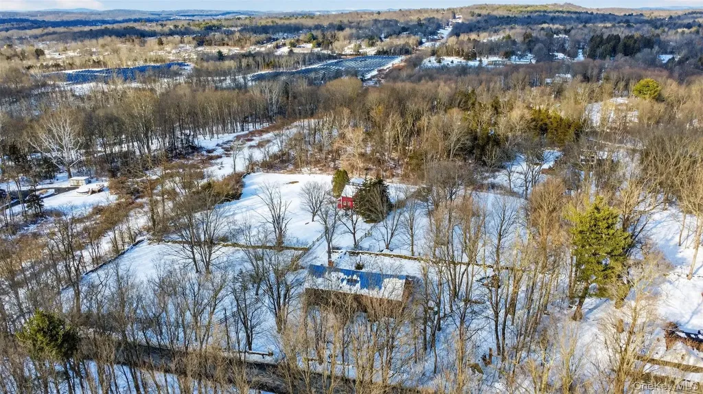 101 Drake Road Pleasant Valley NY 12569