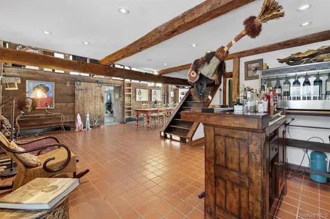 101 Drake Road Pleasant Valley NY 12569