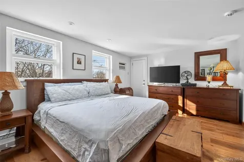 101 Drake Road Pleasant Valley NY 12569