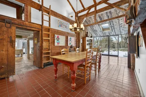 101 Drake Road Pleasant Valley NY 12569
