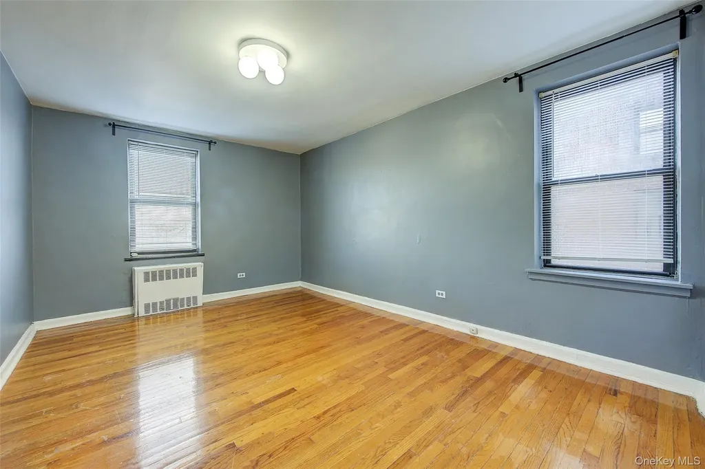 65-35 108th Forest Hills NY 11375