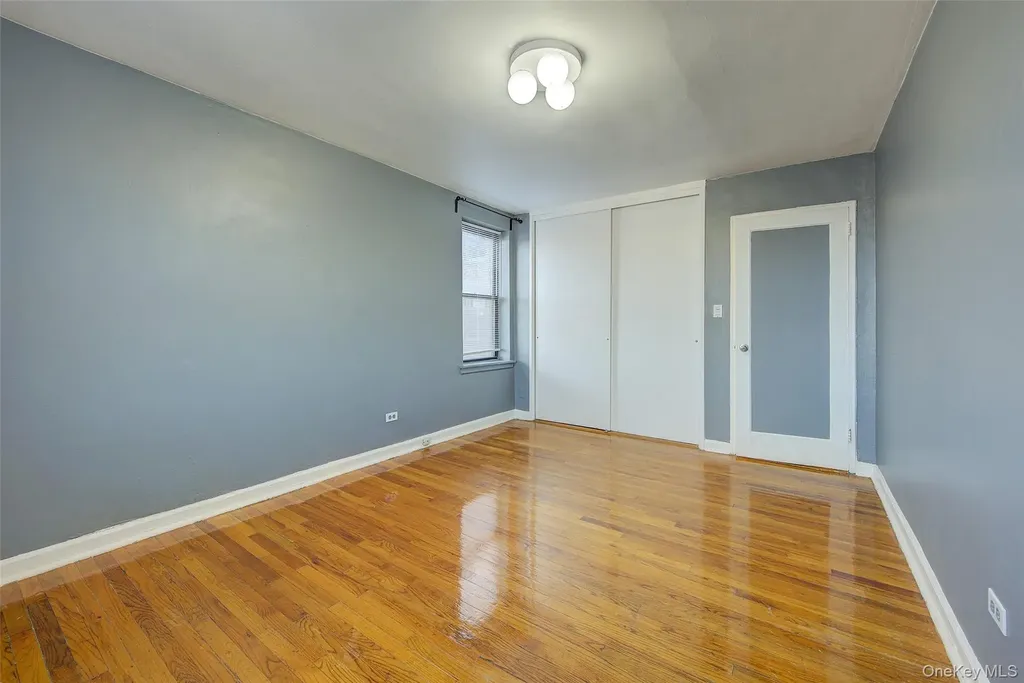 65-35 108th Forest Hills NY 11375