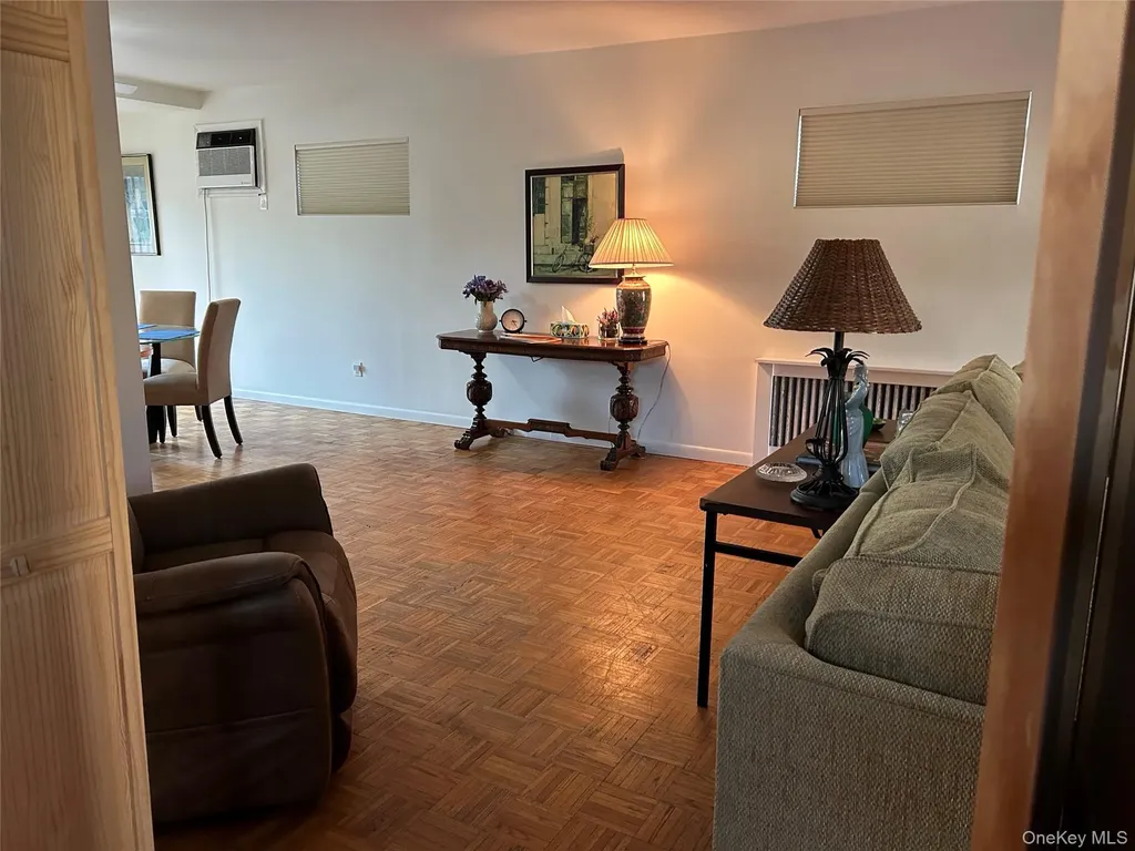 70 E Beverly Parkway Valley Stream NY 11580