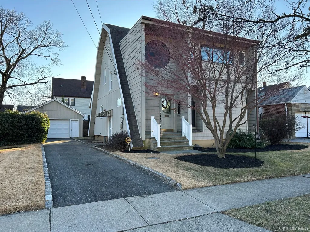 70 E Beverly Parkway Valley Stream NY 11580