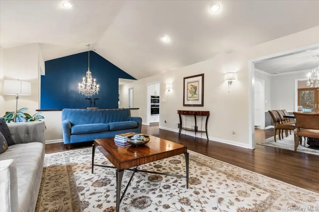 14 Edgemont Circle Scarsdale NY 10583