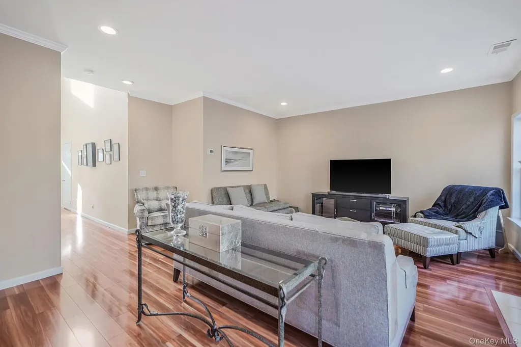115 Willow Wood Drive Oakdale NY 11769