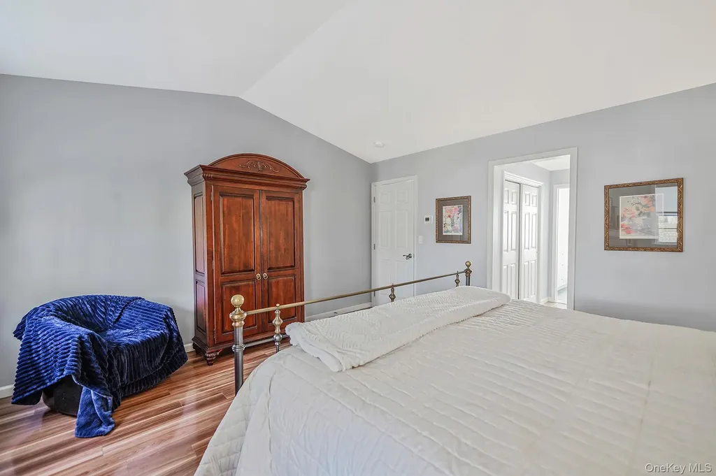 115 Willow Wood Drive Oakdale NY 11769